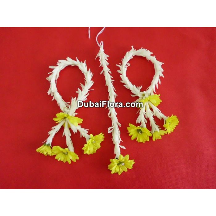 Fresh Floral Earrings & Maang Tika – Tuberose & Yellow Chrysanthemum Set
