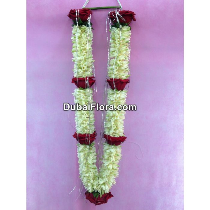 Fresh Tuberose and Red Roses Garland