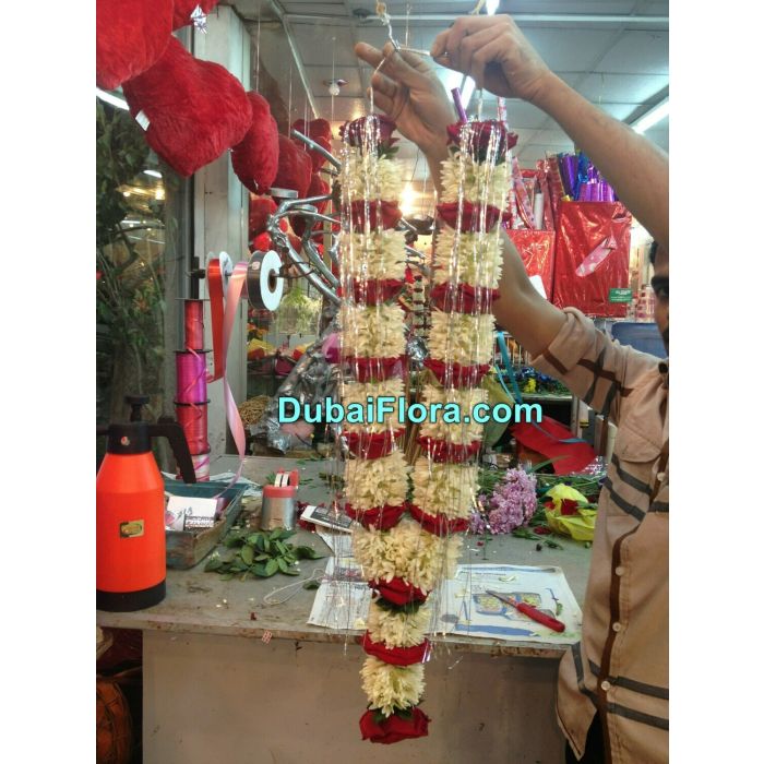 Fresh Tuberoses and Red Roses Garland (30 Inches)