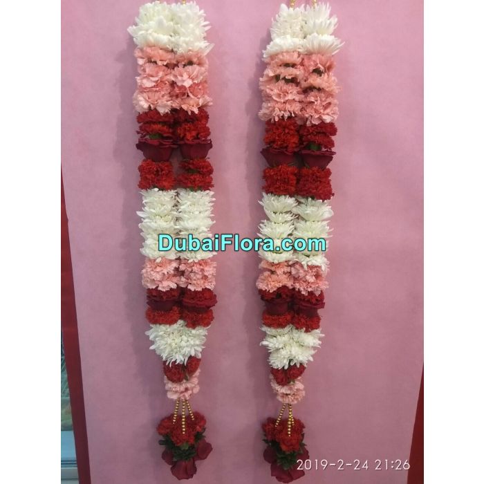 2 Chrysanthemum and Carnation Garland with Roses
