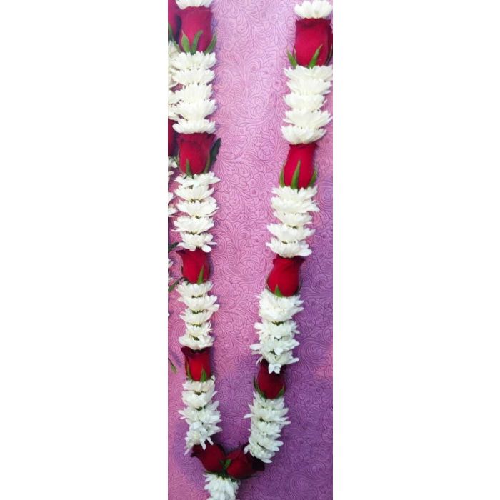Chrysanthemum & Red Rose Garland – 30-Inch Fresh Flower Garland