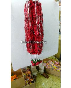 Red Roses Garland